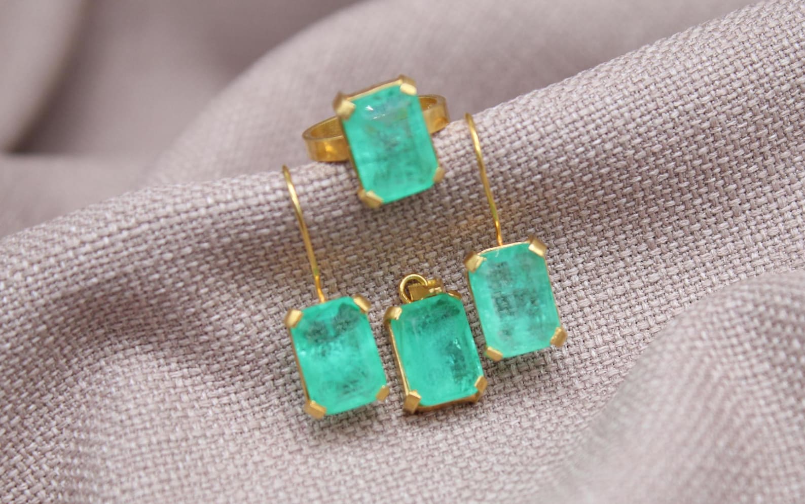 Paraiba Tourmaline Jewelry Set Gold Plated Sterling Silver Ring Earrings Pendant