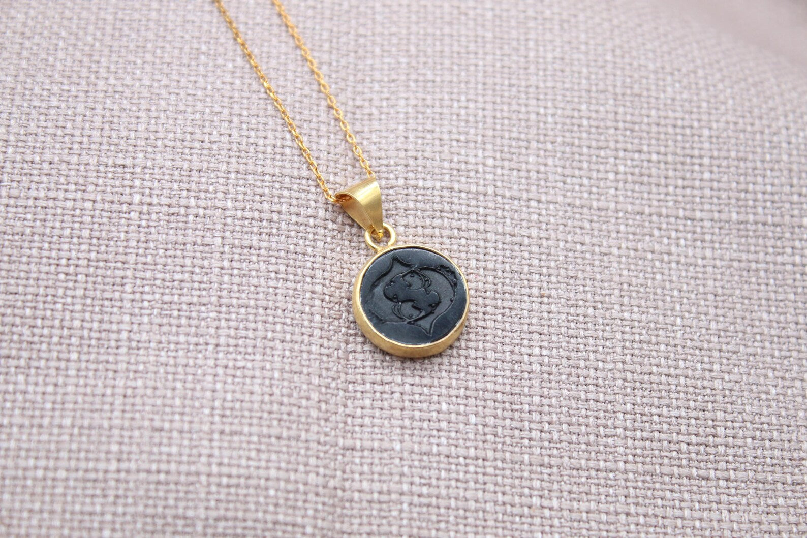 Pisces Intaglio Necklace Gold Plated Sterling Silver Zodiac Pendant,chain length 45 cm