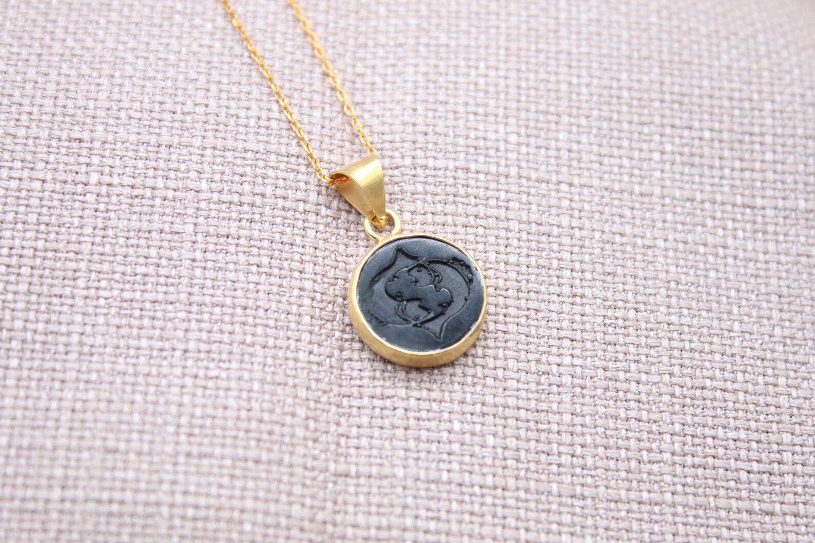 Pisces Intaglio Necklace Gold Plated Sterling Silver Zodiac Pendant,chain length 45 cm